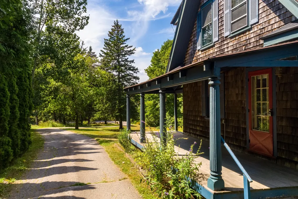 44 Ingraham Drive Owls Head ME 04854