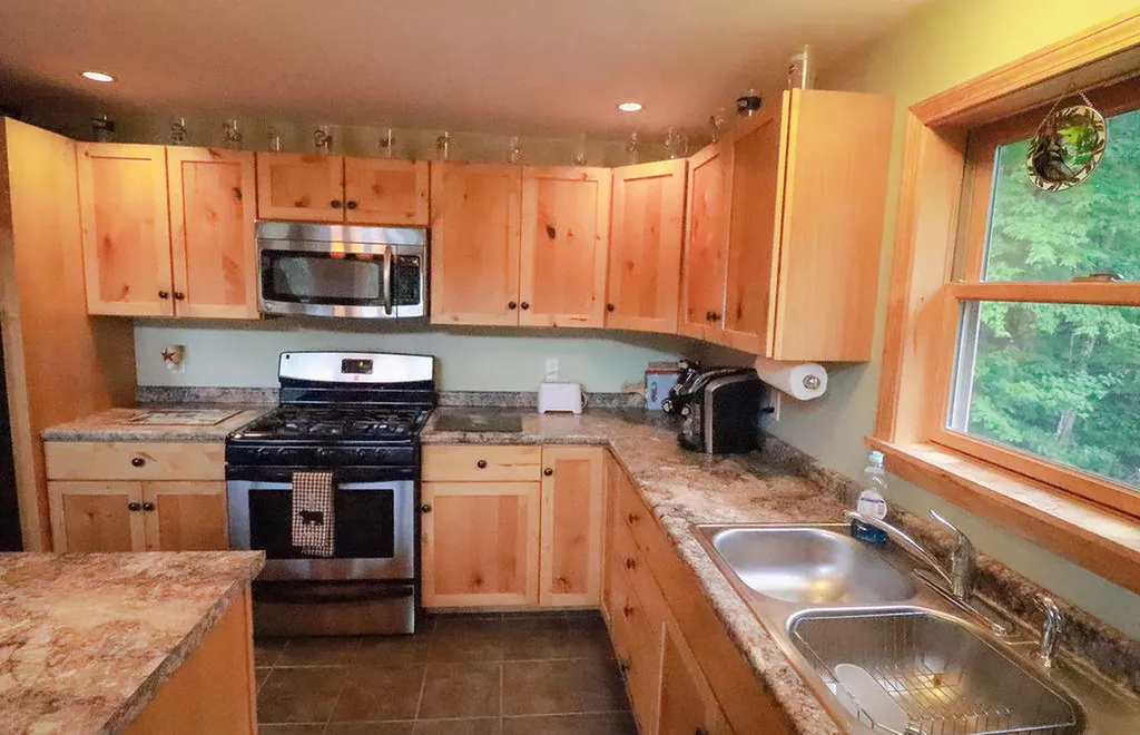 18 Green Road Waterford ME 04088