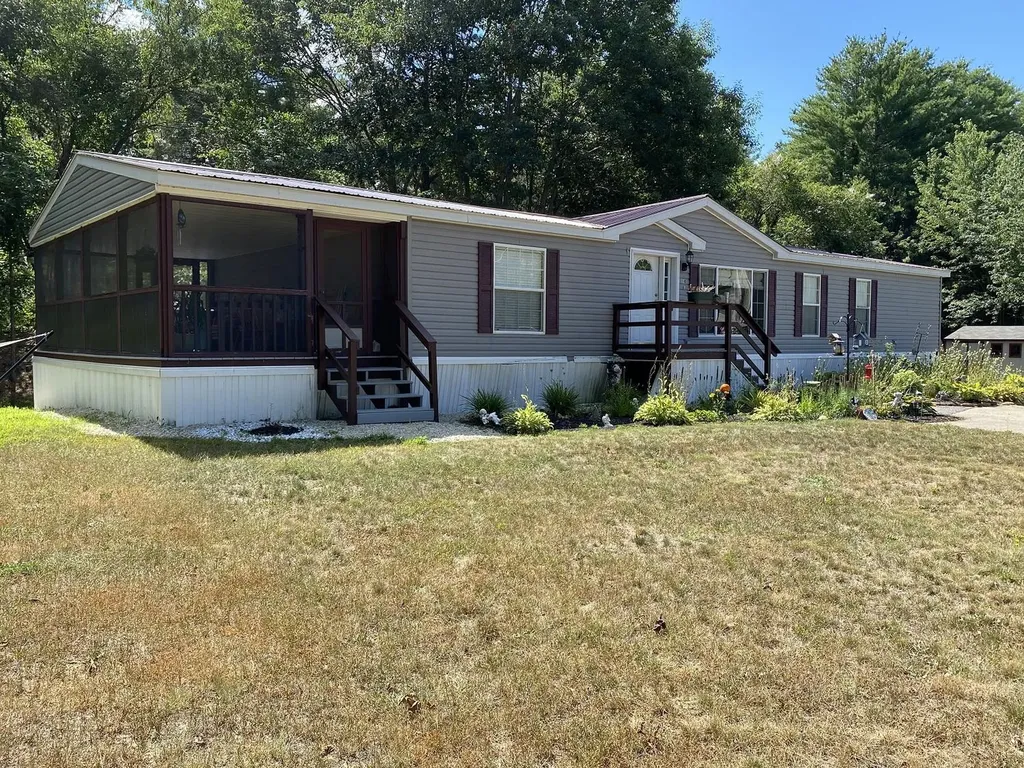 14 Trask Lane Lebanon ME 04027