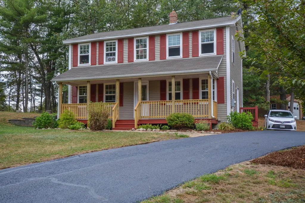 6 Lucas Lane Sanford ME 04073