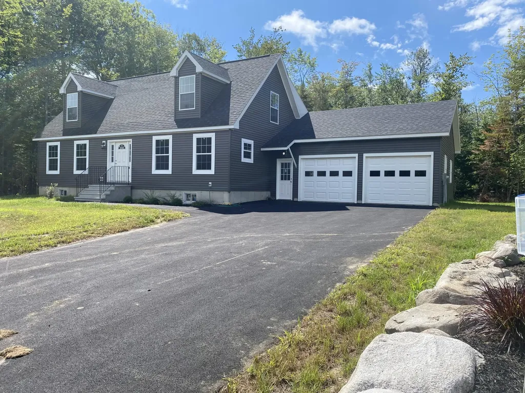 20 Selden Lane Oakland ME 04963
