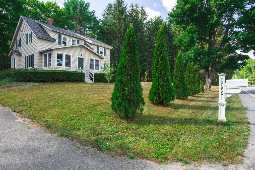 1786 Essex Street Bangor ME 04401