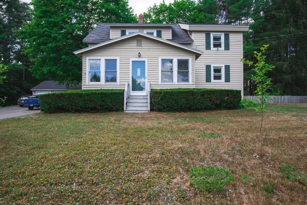 1786 Essex Street Bangor ME 04401