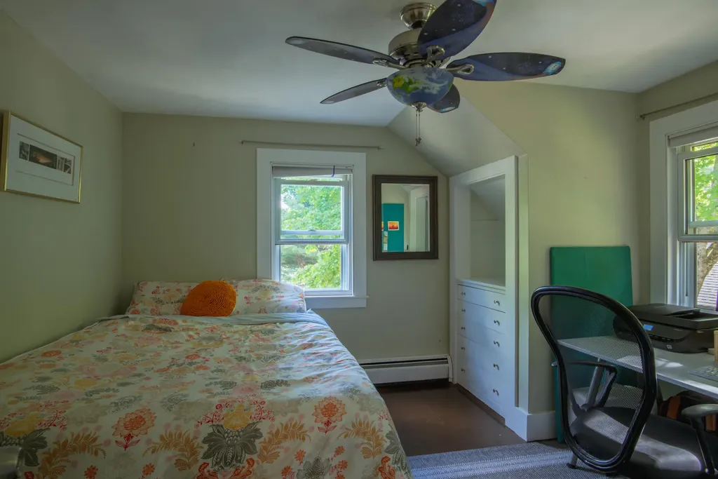 1786 Essex Street Bangor ME 04401