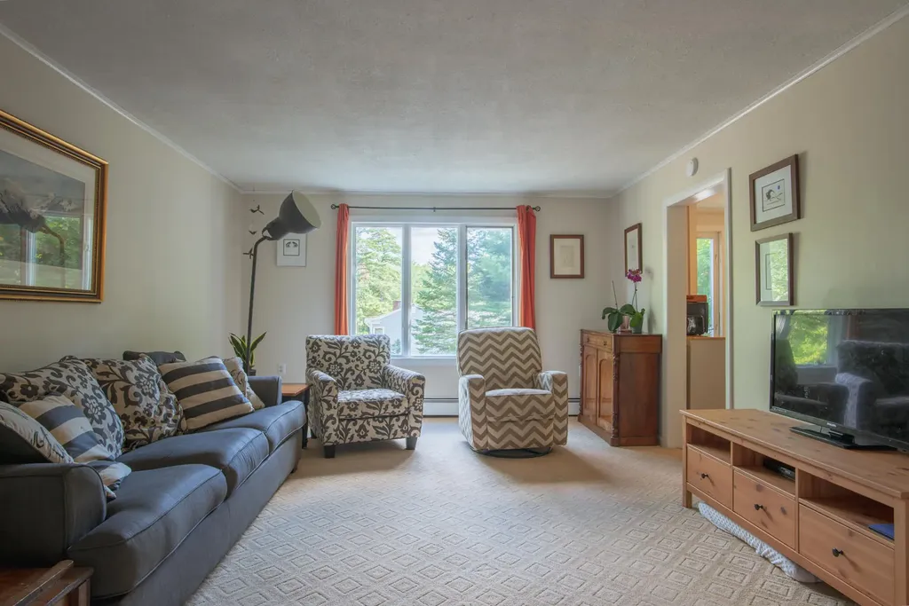 1786 Essex Street Bangor ME 04401