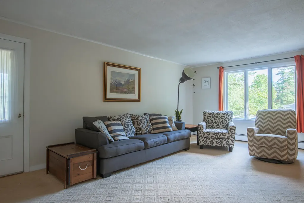 1786 Essex Street Bangor ME 04401