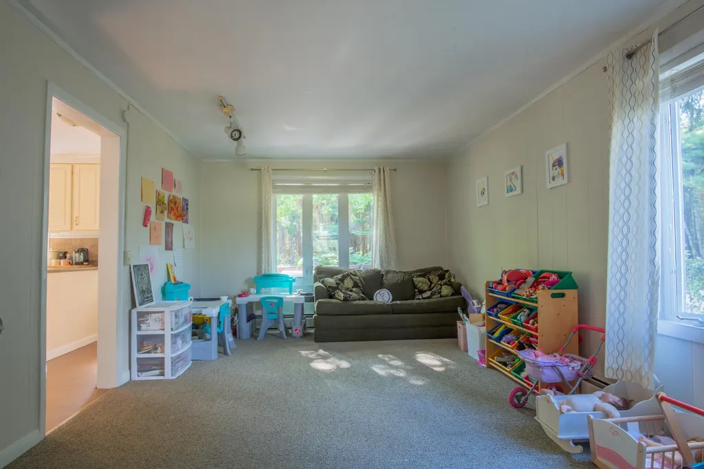 1786 Essex Street Bangor ME 04401