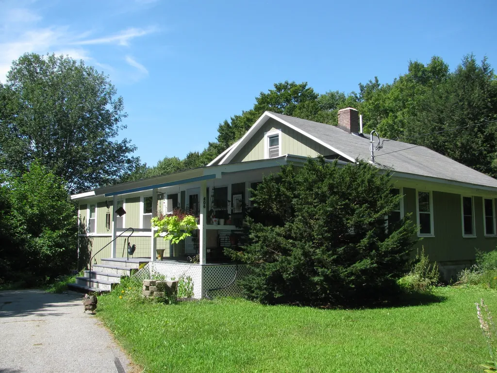 406 Lake Street Auburn ME 04210