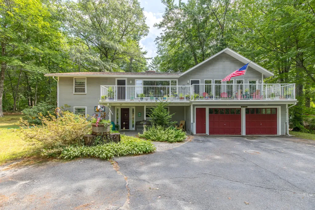20 Birch Drive Raymond ME 04071
