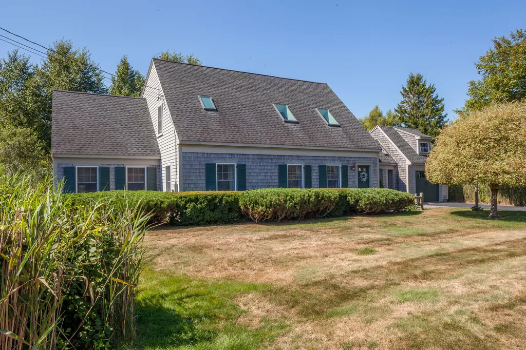 31 Surf Lane Kennebunk ME 04043