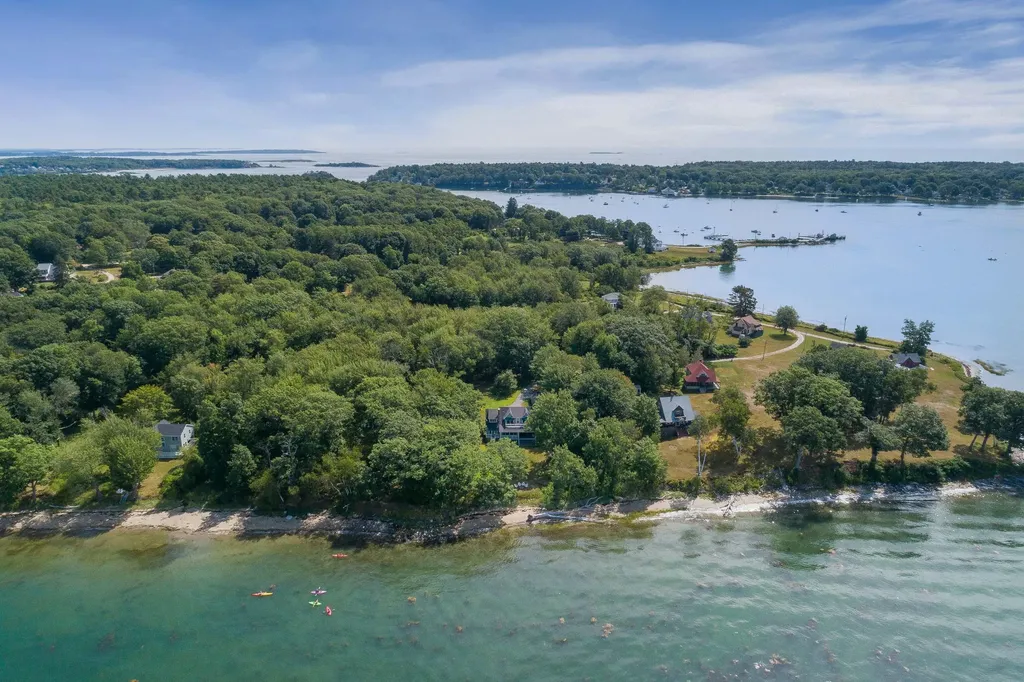 36 Meadow (Great Diamond Island) Avenue Portland ME 04109