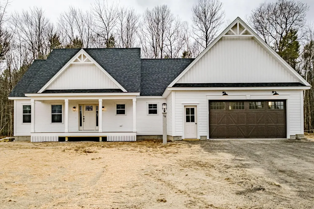 19 Theresa Masse Lane Scarborough ME 04074