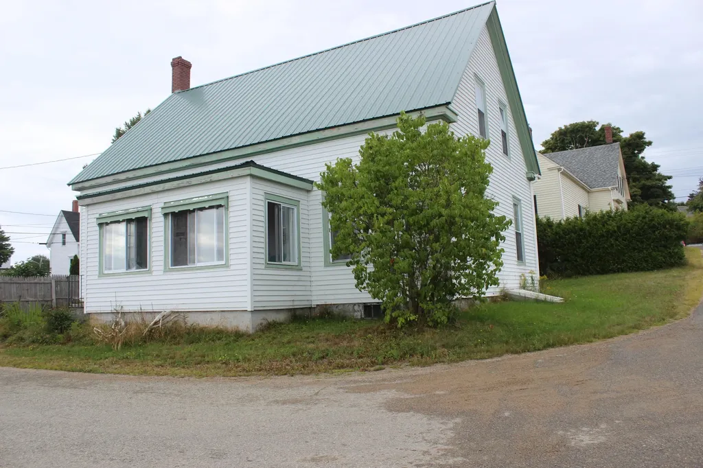 20 Madison Street Eastport ME 04631