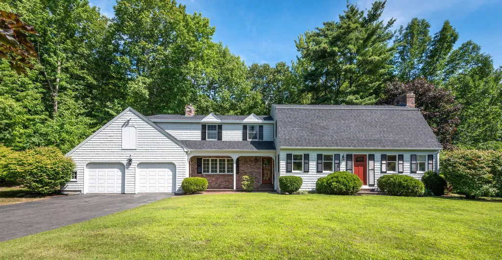 71 Blackstrap Road Falmouth ME 04105