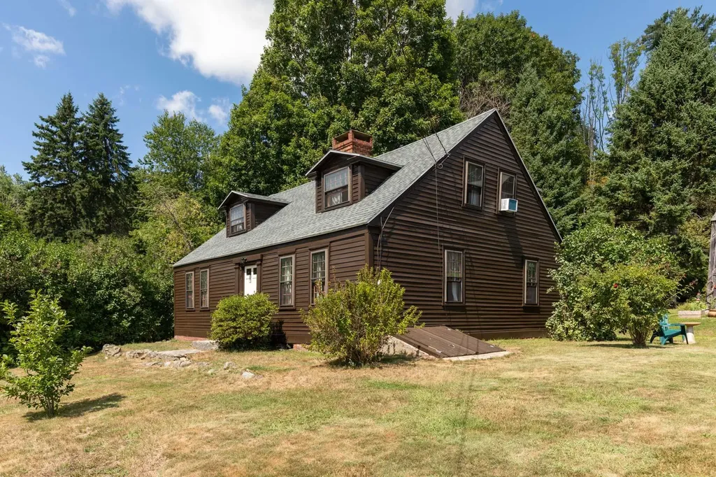 162 Old Road Eliot ME 03903