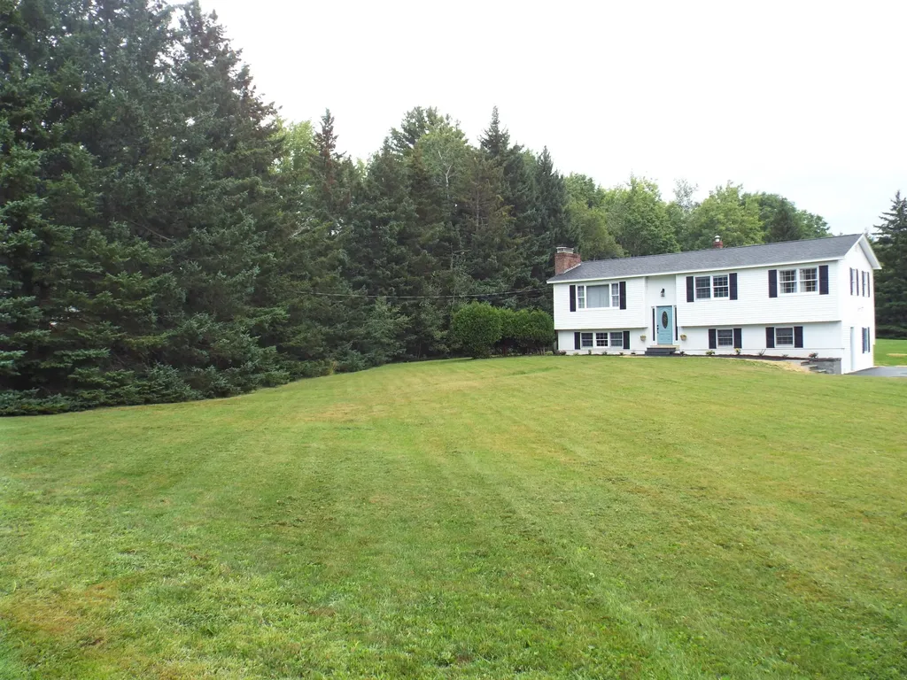 114 Mayo Road Hampden ME 04444