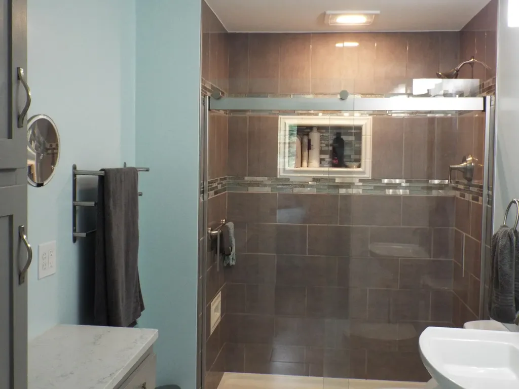 114 Mayo Road Hampden ME 04444