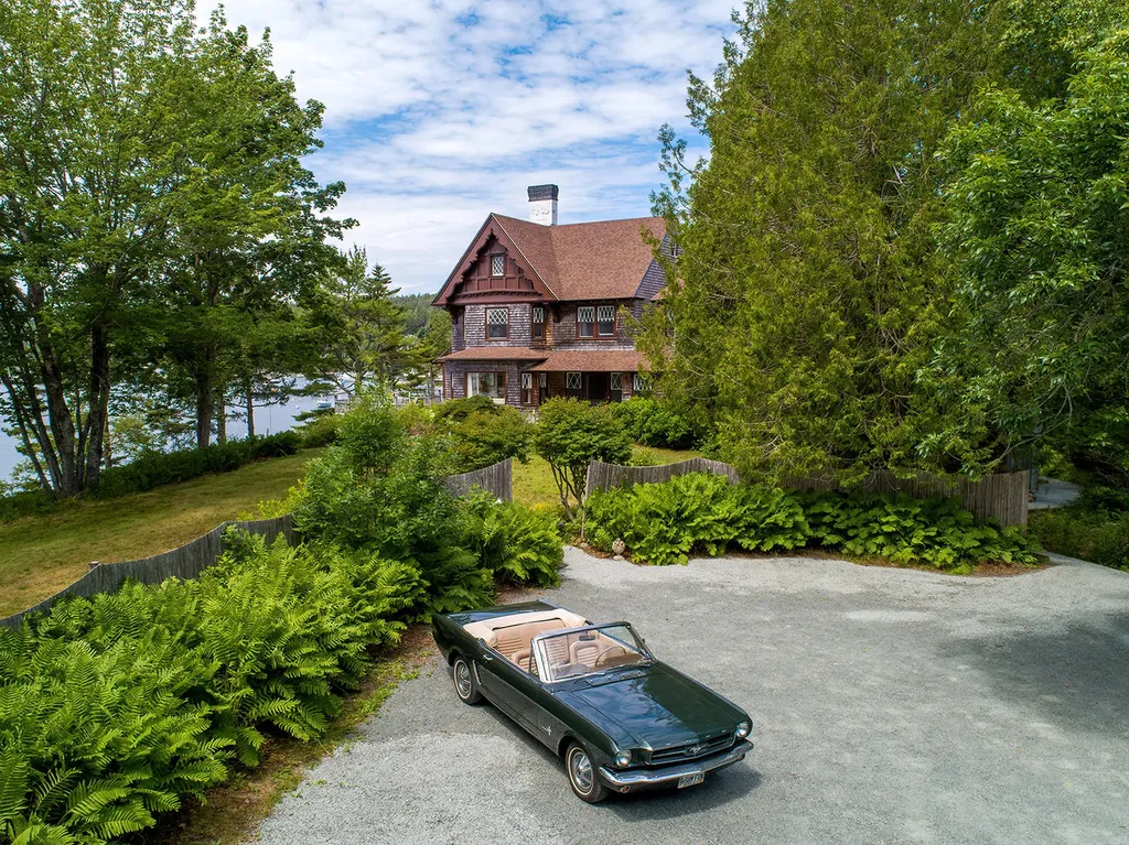 79 Peabody Drive (Northeast Hrb) Mount Desert ME 04662