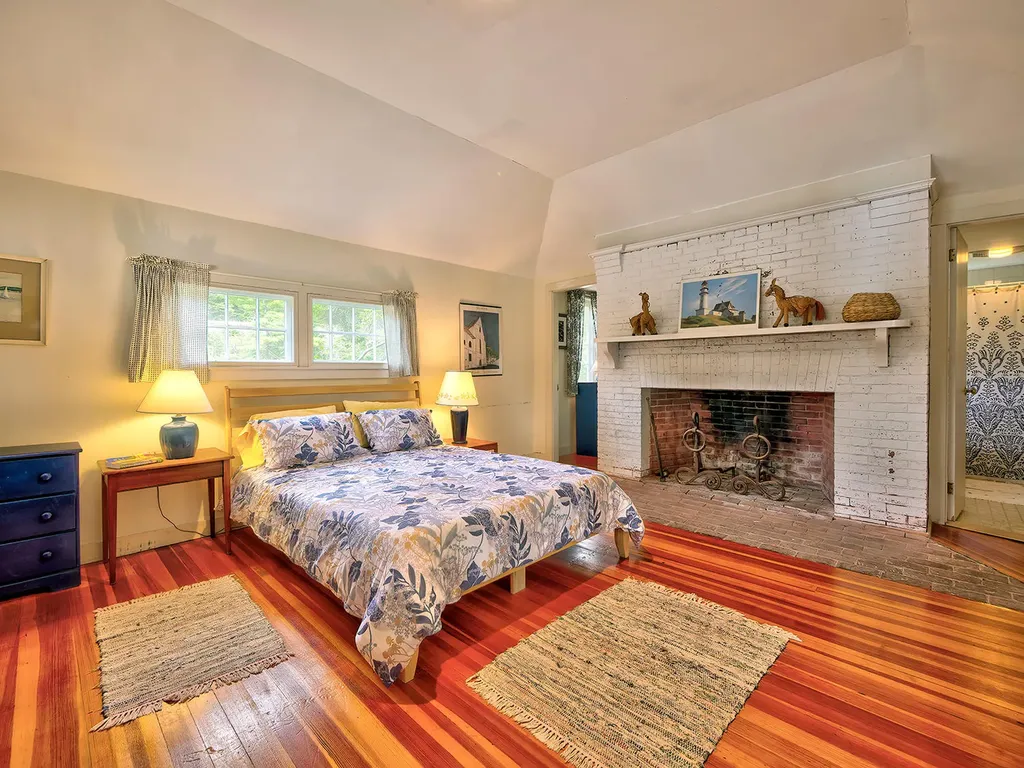 79 Peabody Drive (Northeast Hrb) Mount Desert ME 04662