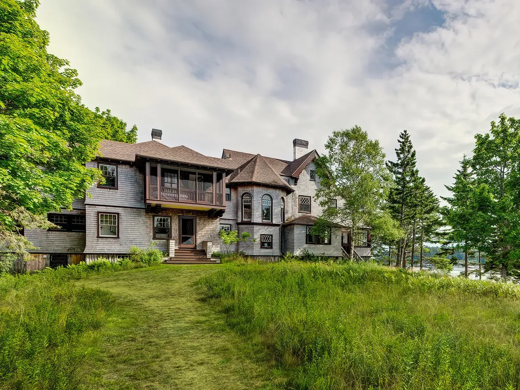 79 Peabody Drive (Northeast Hrb) Mount Desert ME 04662