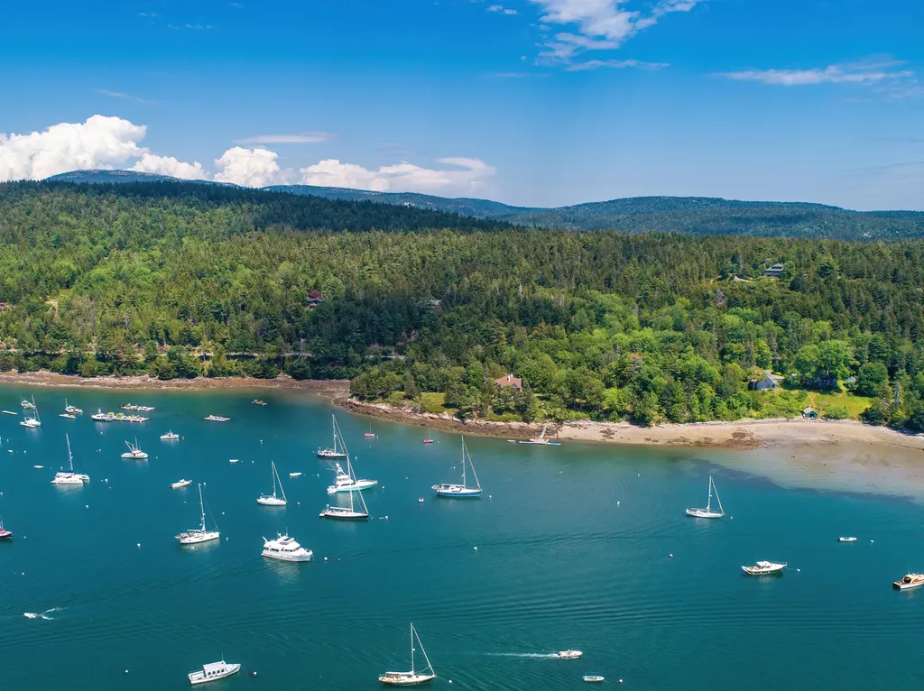 79 Peabody Drive (Northeast Hrb) Mount Desert ME 04662