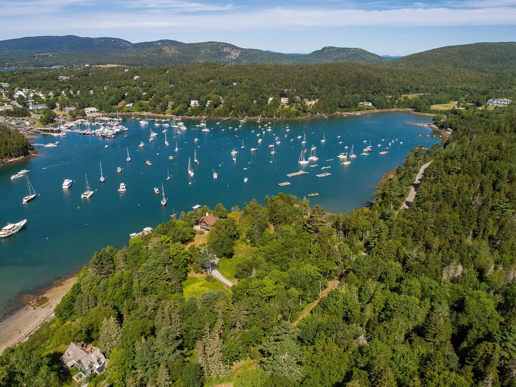 79 Peabody Drive (Northeast Hrb) Mount Desert ME 04662