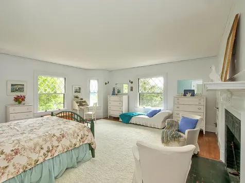 79 Peabody Drive (Northeast Hrb) Mount Desert ME 04662