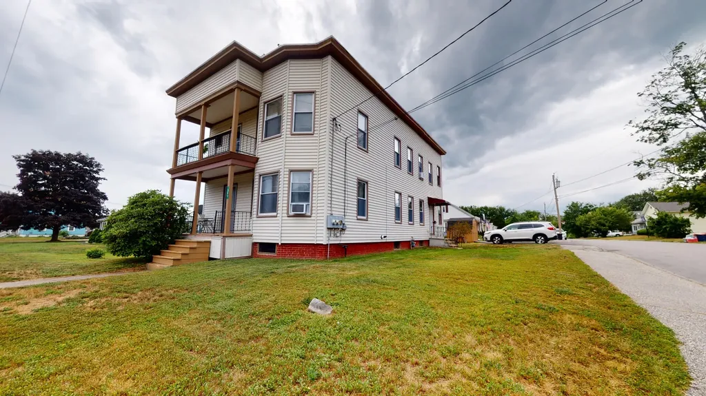 143 Broad Street Auburn ME 04210