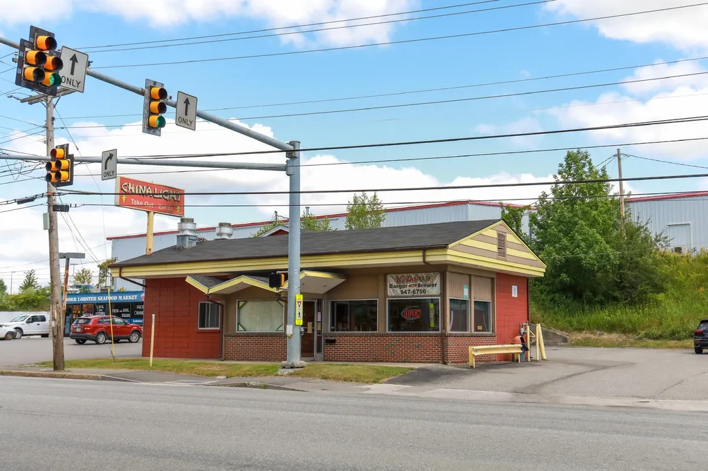 571 Broadway Bangor ME 04401