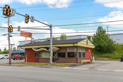 571 Broadway Bangor ME 04401