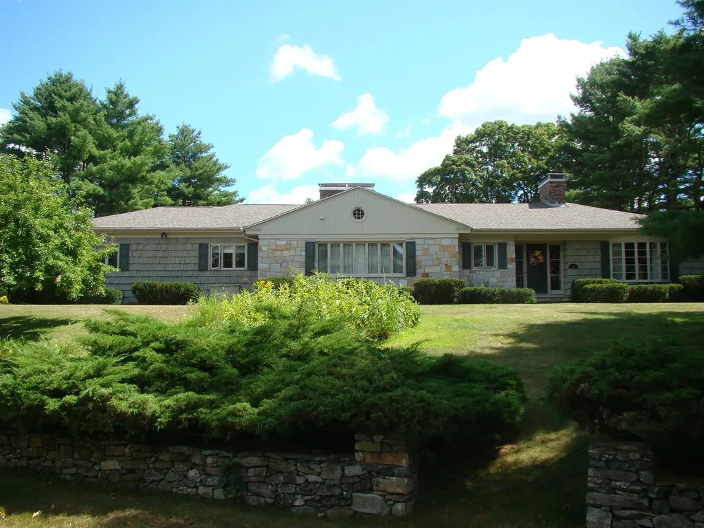 10 Nottingham Road Auburn ME 04210