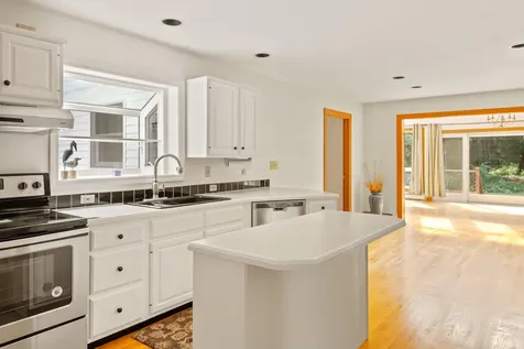 349 Mitchell Road Cape Elizabeth ME 04107