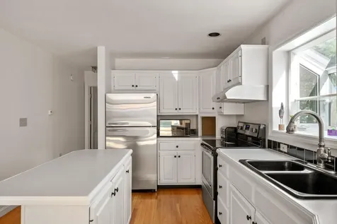 349 Mitchell Road Cape Elizabeth ME 04107