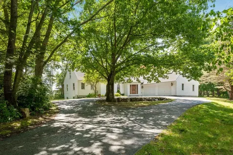 349 Mitchell Road Cape Elizabeth ME 04107