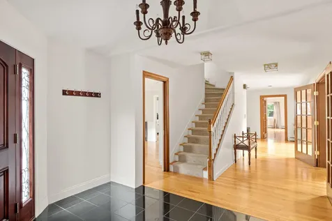 349 Mitchell Road Cape Elizabeth ME 04107