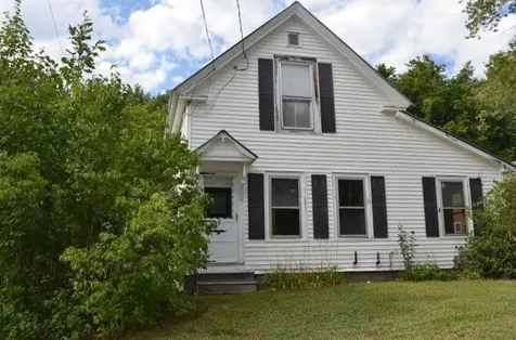 16 Meadow Street Bridgton ME 04009