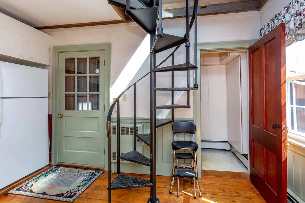 77 Federal Street Wiscasset ME 04578