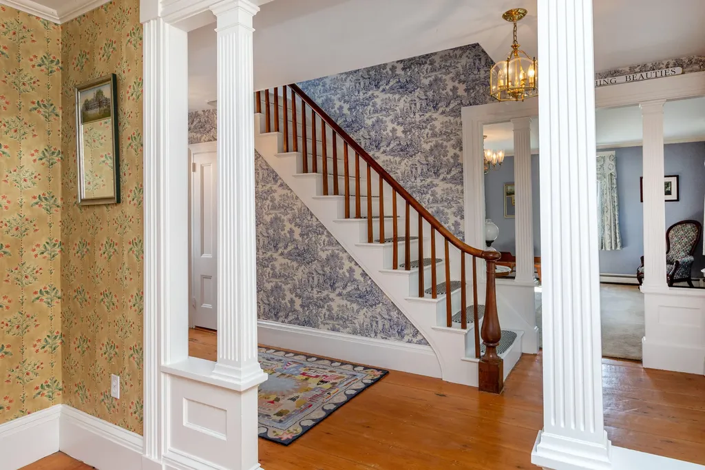 77 Federal Street Wiscasset ME 04578