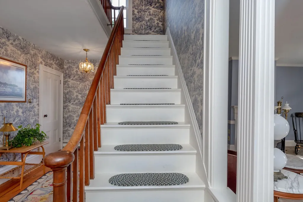 77 Federal Street Wiscasset ME 04578