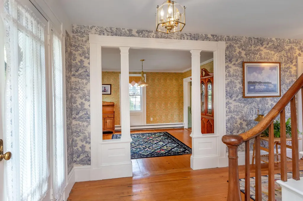 77 Federal Street Wiscasset ME 04578