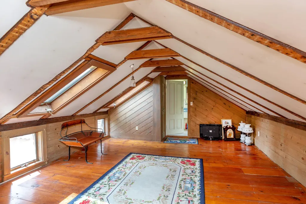 77 Federal Street Wiscasset ME 04578