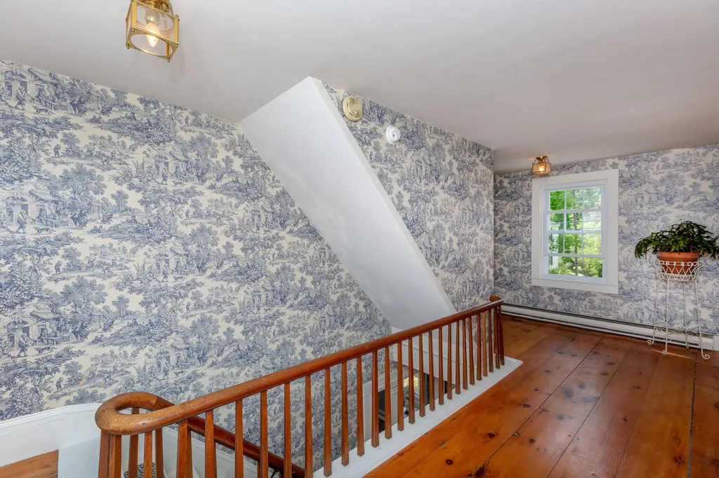 77 Federal Street Wiscasset ME 04578