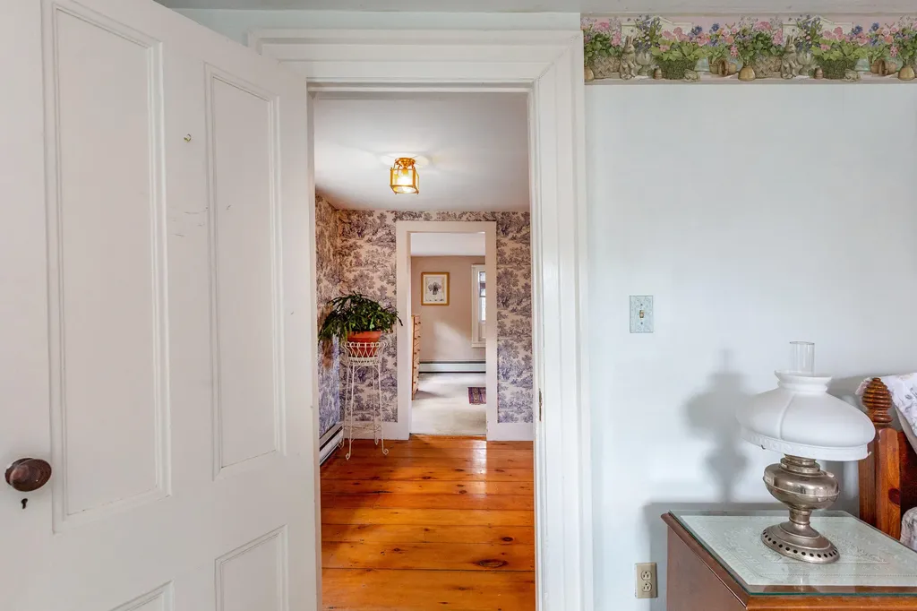 77 Federal Street Wiscasset ME 04578