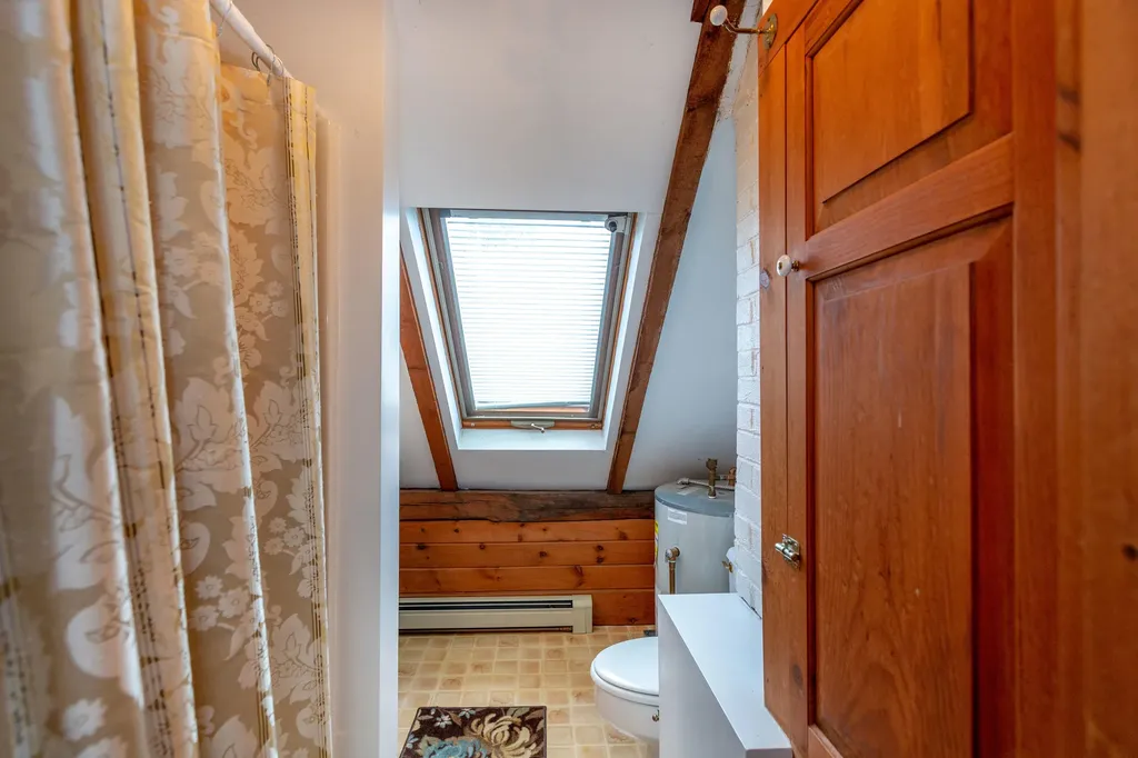 77 Federal Street Wiscasset ME 04578
