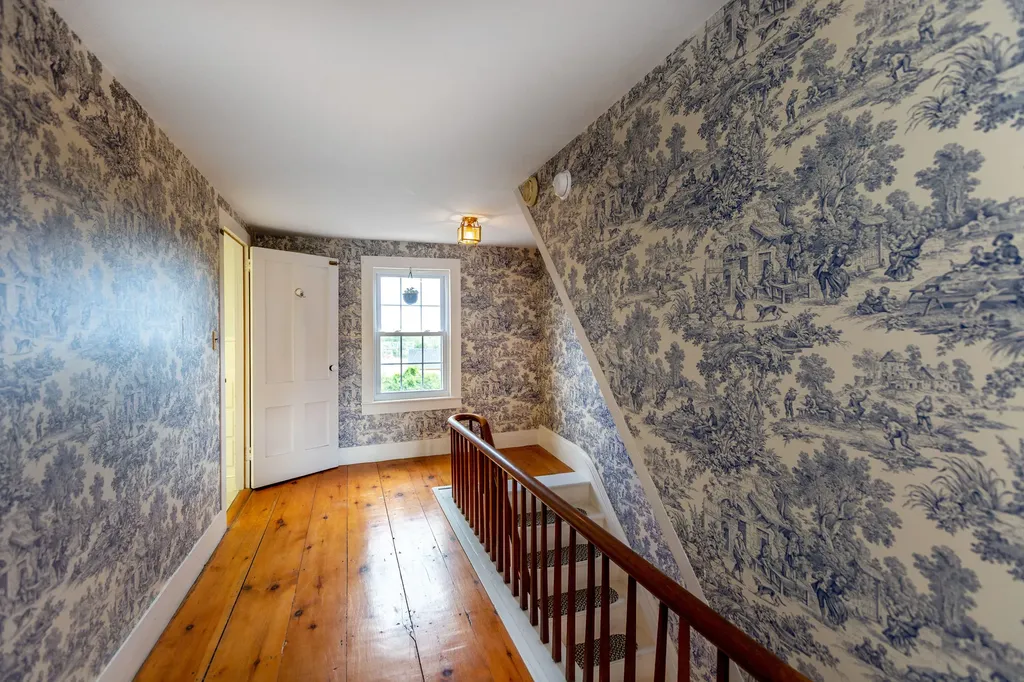 77 Federal Street Wiscasset ME 04578