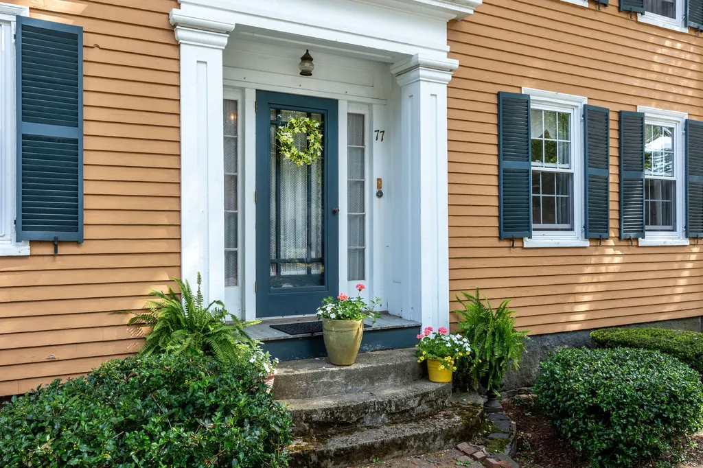 77 Federal Street Wiscasset ME 04578
