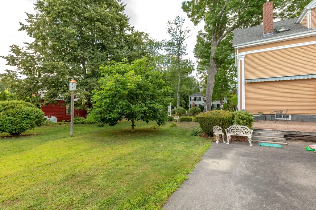 77 Federal Street Wiscasset ME 04578