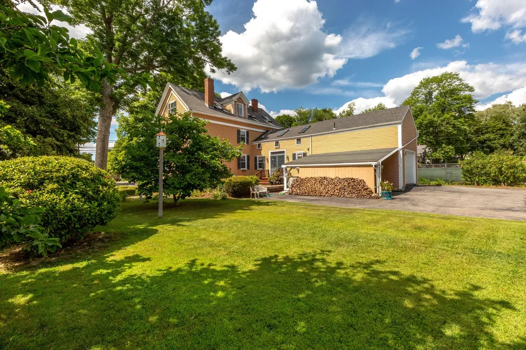 77 Federal Street Wiscasset ME 04578