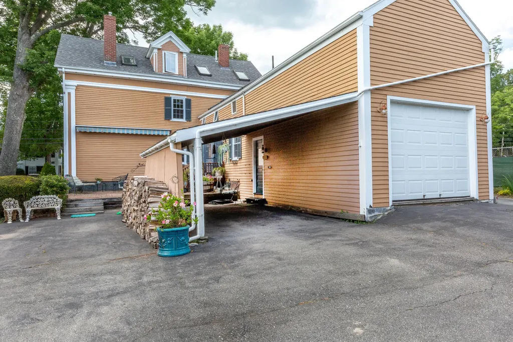 77 Federal Street Wiscasset ME 04578