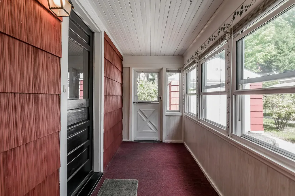 22 Brown Street Lewiston ME 04240